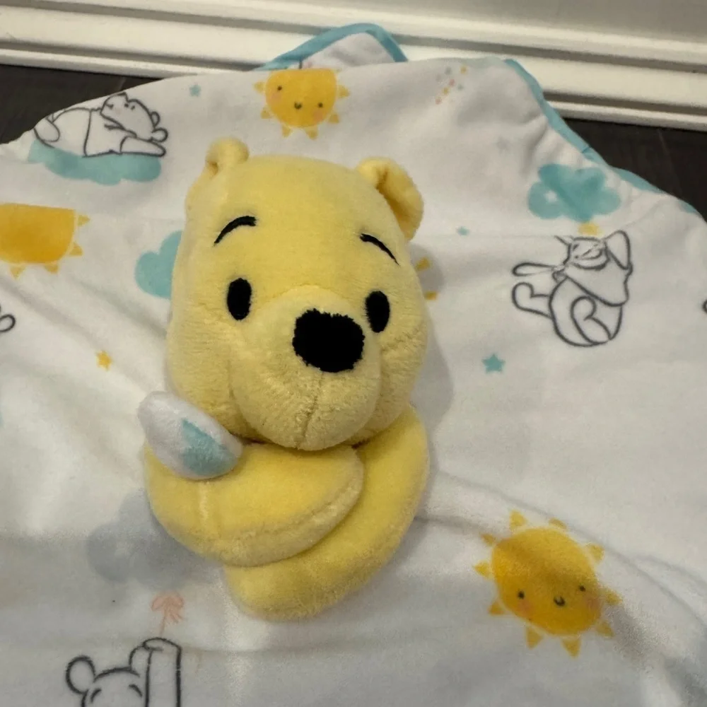 NWOT Disney Winnie the Pooh Bear Infant Baby Toddler Plush Toy Blanket Lovey